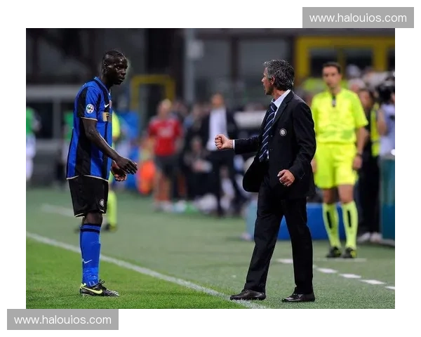 穆里尼奥执教国际米兰时期的辉煌成就与战术革新分析